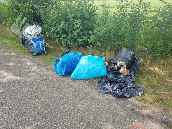 Afvalresten hennep kwekerij gevonden - Foto: Politie Dalfsen