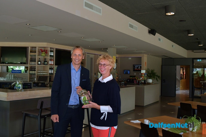 Trefkoele+ ontvangt eerste exemplaar ProatPot - Foto: Johan Bokma