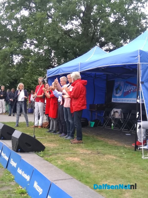 Demonstratie Weezenlanden tegen laagvliegroutes - Foto: Ingezonden foto