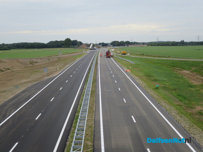 N35 bijna gereed, nog een nacht - Foto: Wim
