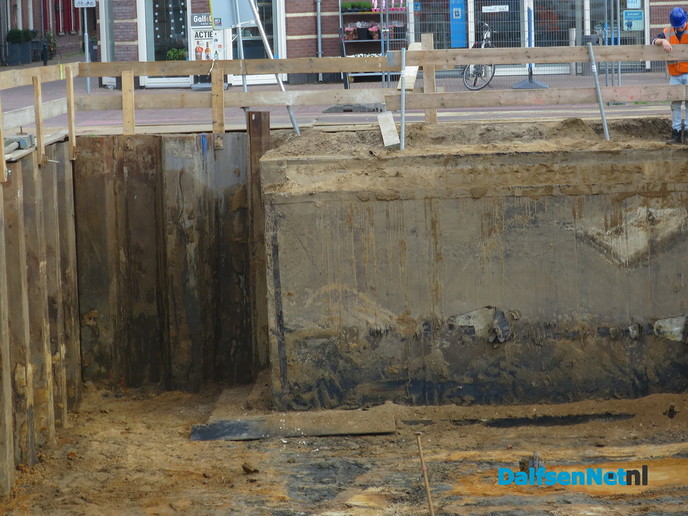 Enorm gat in het waterfront - Foto: Wim