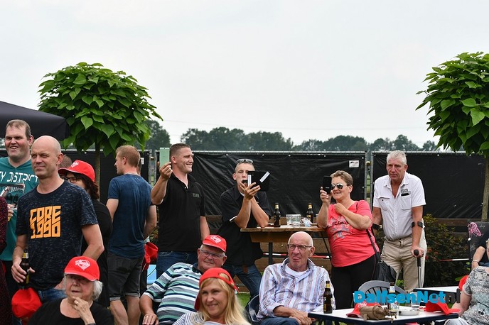 Een groot feest zondagmiddag Thuis bij Harten 10 - Foto: Johan Bokma
