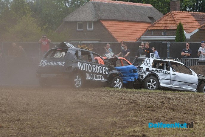 Veel nieuwe modellen auto’s na rodeo - Foto: Johan Bokma