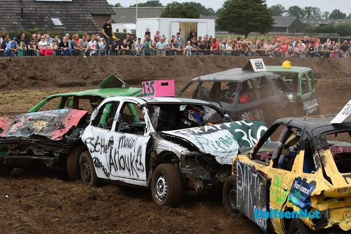 Veel nieuwe modellen auto’s na rodeo - Foto: Johan Bokma