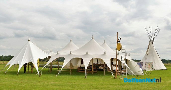 Opbouw festivalterrein zondag 17 juni - Foto: Johan Bokma