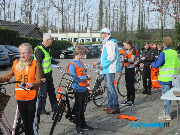 Verkeersexamen afgesloten met diploma - Foto: Ingezonden foto
