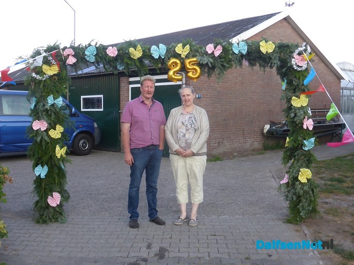 Ernie en Joke 25 jaar getrouwd - Foto: Ingezonden foto