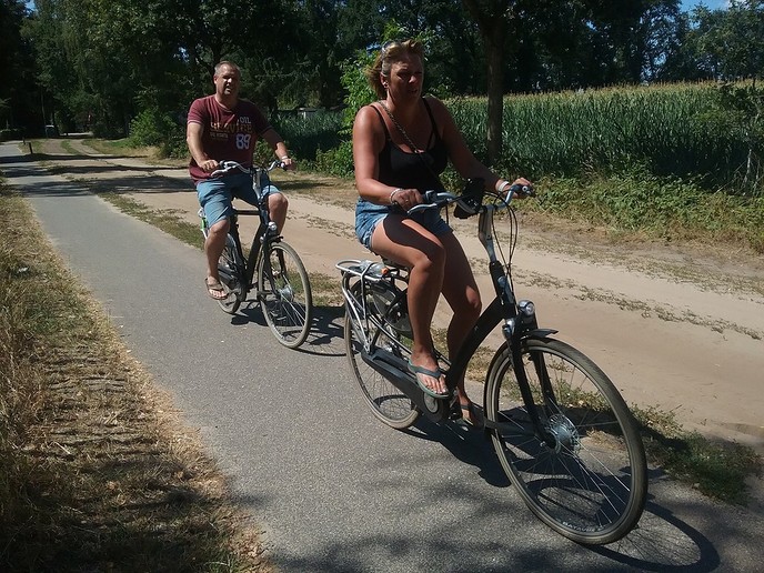Zet fietsers niet in de stof - Foto: Eigen geleverde foto