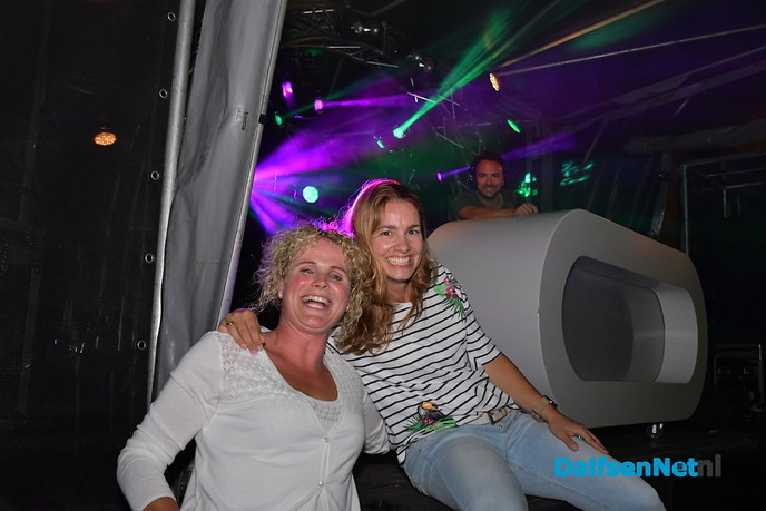 Oude tijden herleven op het Kerkplein bij Nikki’s - Foto: Johan Bokma