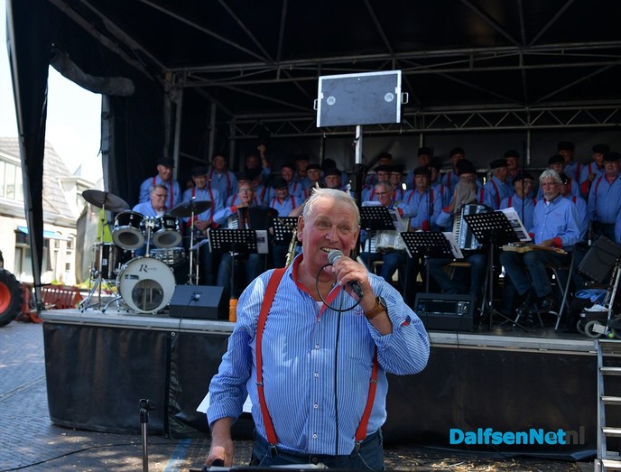 Blauwe Bogen Dag zucht onder de warmte - Foto: Johan Bokma