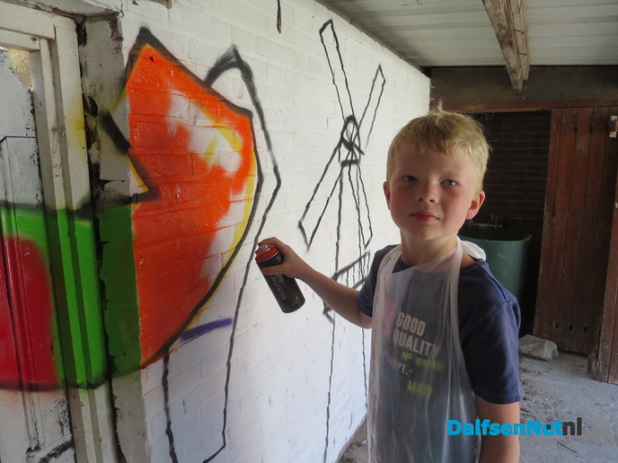 Oude rijwielstalling pimpen bij de school in Hoonhorst - Foto: Wim
