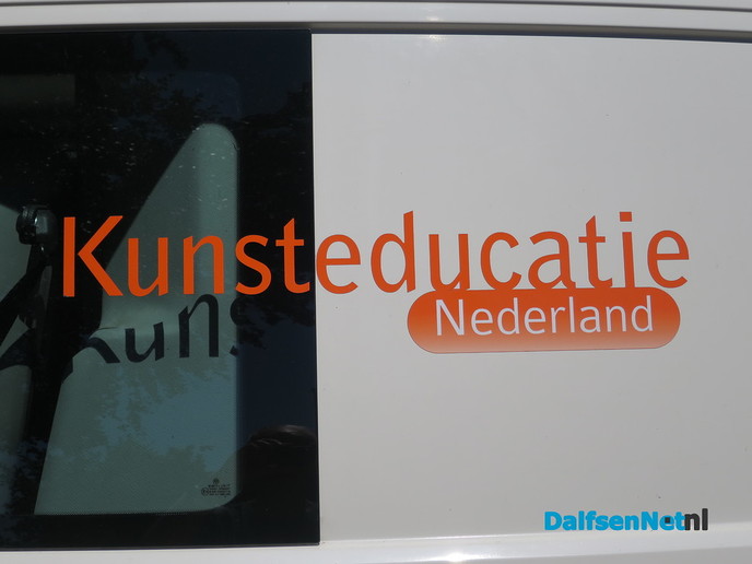 Oude rijwielstalling pimpen bij de school in Hoonhorst - Foto: Wim