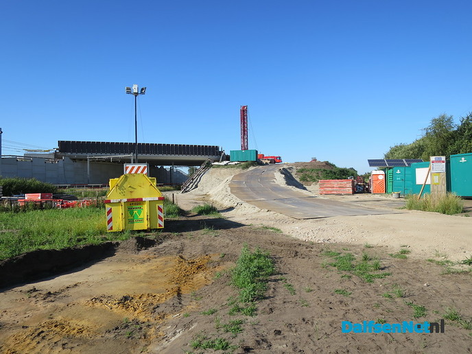 Viaduct N340 bijna gereed, wanneer komt de weg? - Foto: Wim