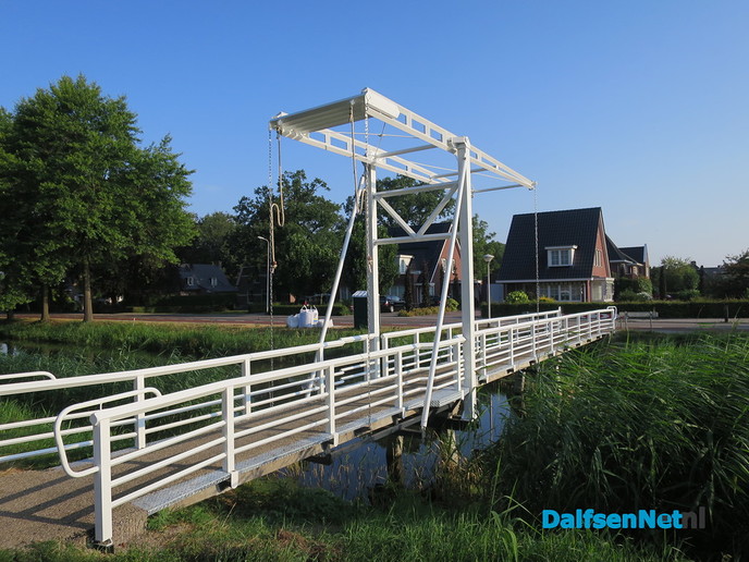 Een nieuwe brug aan het Jaagpad te Lemelerveld - Foto: Wim