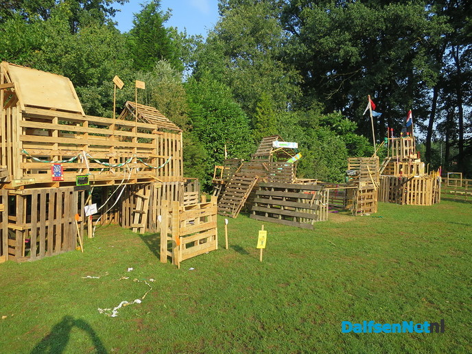 Ook in Lemelerveld is de timmerweek in volle gang - Foto: Wim