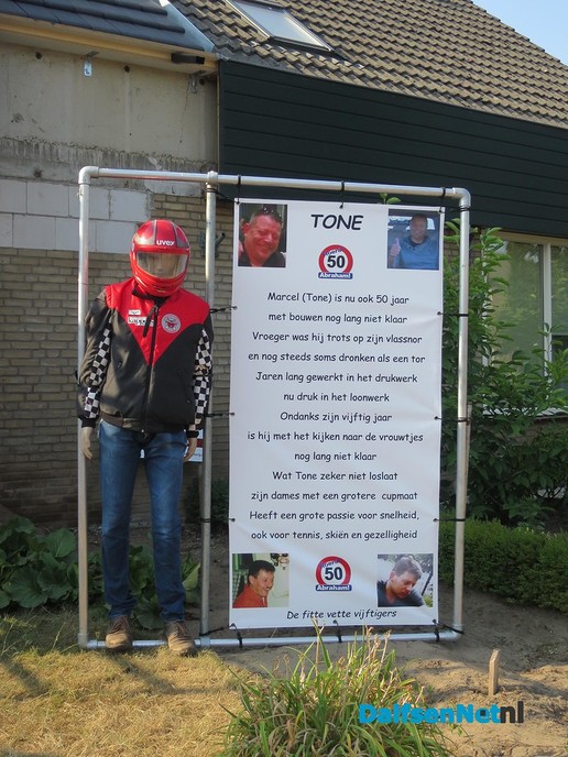 Marcel de bouwvakker toe aan rust - Foto: Wim