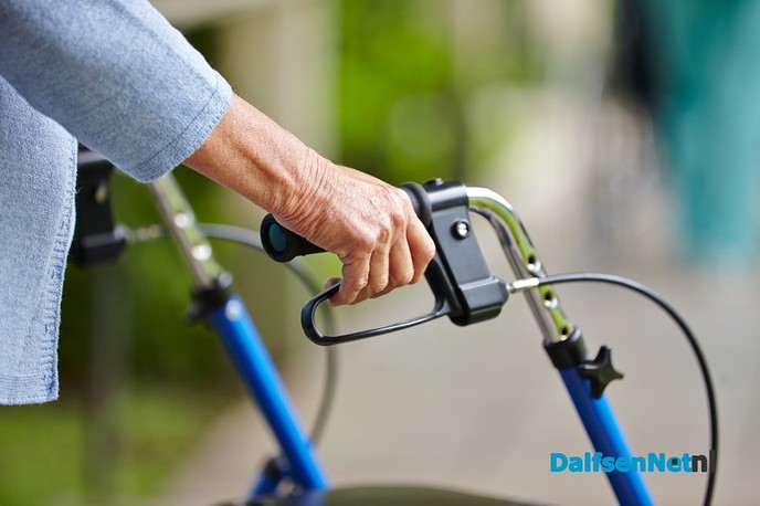 Rollatorwandelen in Nieuwleusen - Foto: Ingezonden foto