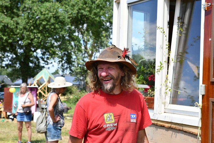 Karavaan Genotschap Geen Idee op weg