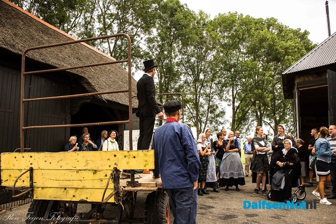 Oogstdag op Kampereiland met ons eigen dorsvereniging Sterrebos - Foto: Ingezonden foto