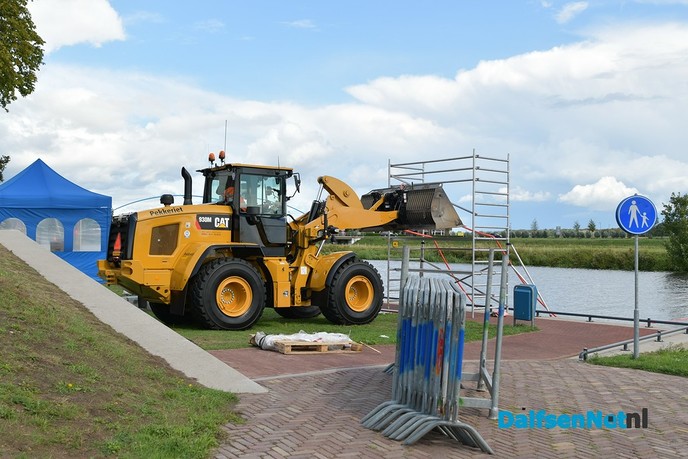 Vanavond een geweldig spektakel in Dalfsen aan de Vecht! - Foto: Johan Bokma