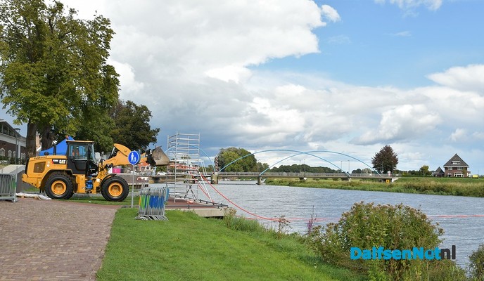 Vanavond een geweldig spektakel in Dalfsen aan de Vecht! - Foto: Johan Bokma