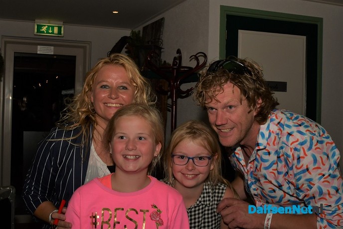 Een geweldig feest met Harten 10 op de camping - Foto: Johan Bokma