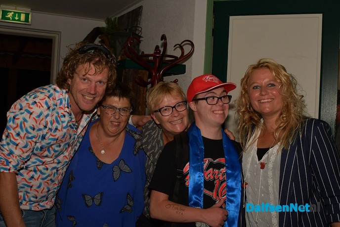 Een geweldig feest met Harten 10 op de camping - Foto: Johan Bokma