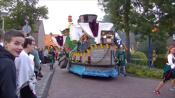 Oranjeoptocht Oudleusen 2018 (video)