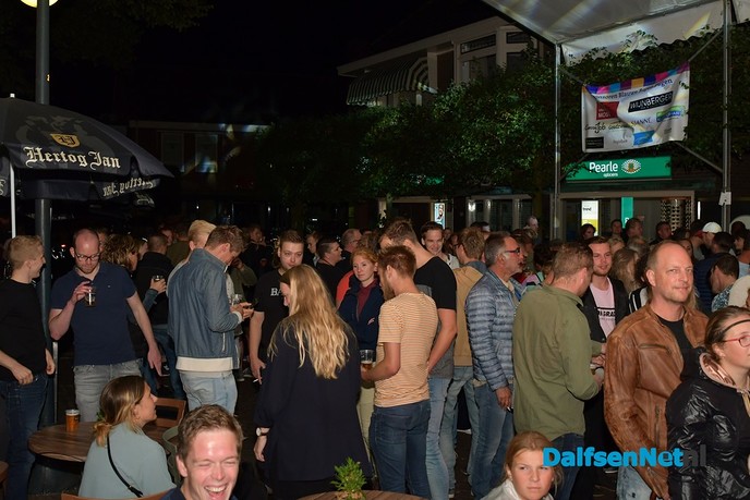 Ouwe Jongens Krentenbrood sluit de Blauwe Bogen Dagen af - Foto: Johan Bokma