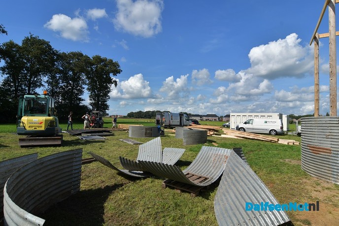 De pruttel eempies kloarmaken bie de Kachel FM - Foto: Johan Bokma