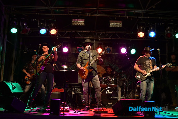 Vol gas op die krukas bij de Kachel FM - Foto: Johan Bokma