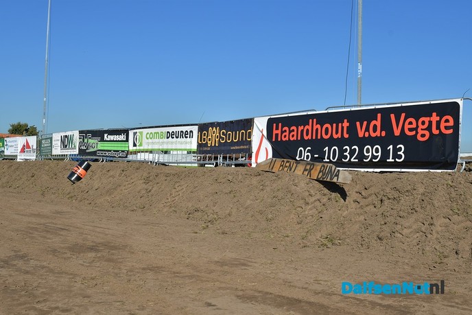 De opbouw van het ’t Uliefeest in volle gang - Foto: Johan Bokma