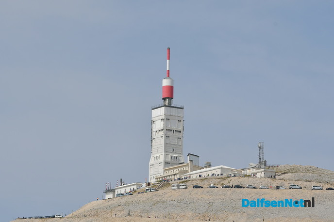 Team logistiek verzette bergen werk op de Mont Ventoux. - Foto: Johan Bokma