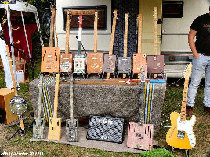 Dutch cigarbox guitar festival bij Calluna