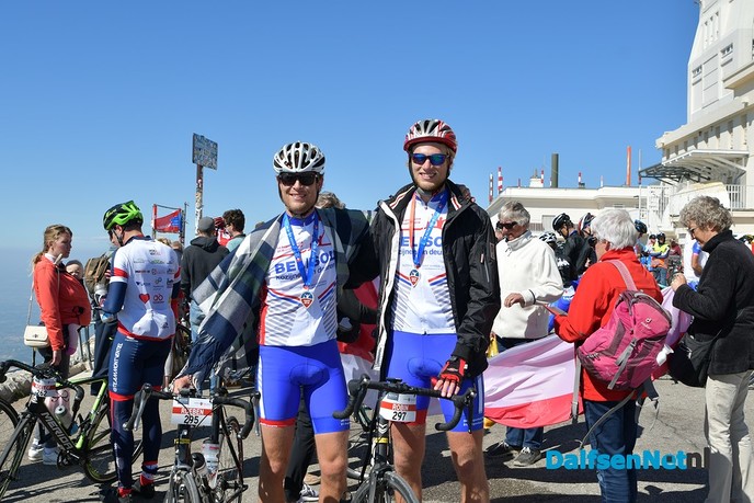 Team Vechtdal voltooit beklimming Mont Ventoux - Foto: Johan Bokma
