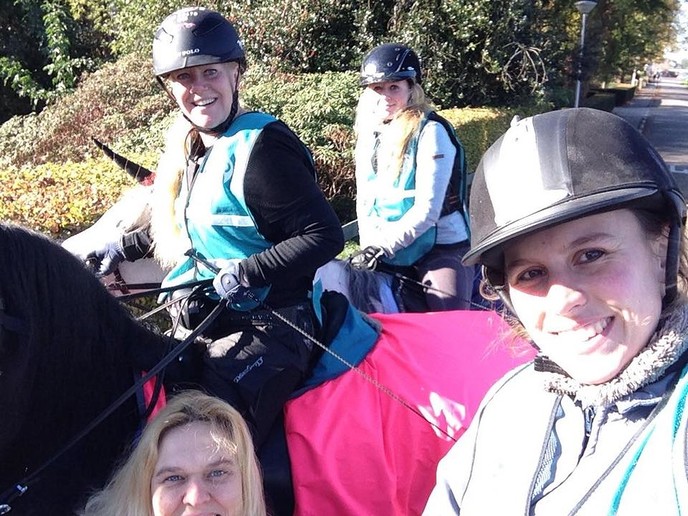 Bianca Schipper: 200 kilometer te paard voor goed doel - Foto: Eigen geleverde foto