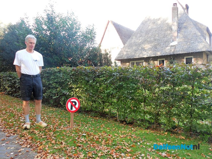 “Niet Parkeerbordjes” geplaatst