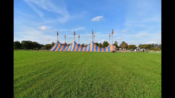 Opbouw Mega Piraten Festijn in beeld