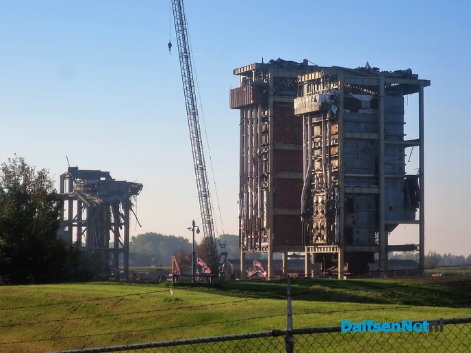 Sloop oude YC centrale nog lang niet gereed - Foto: Wim
