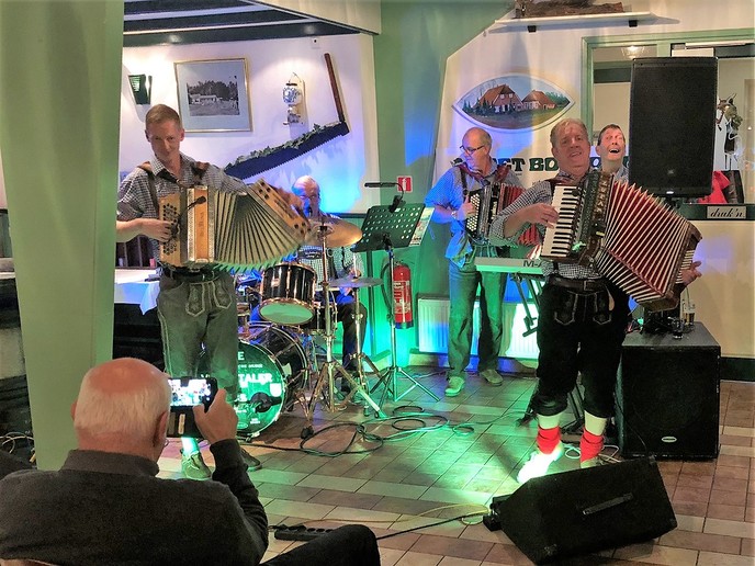 De Vechtal Jungs maakten er een groot feest van - Foto: Eigen geleverde foto