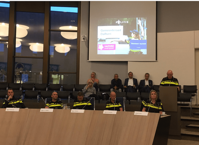 Vechtdalpolitie bij gemeenteraad - Foto: Gemeente Dalfsen