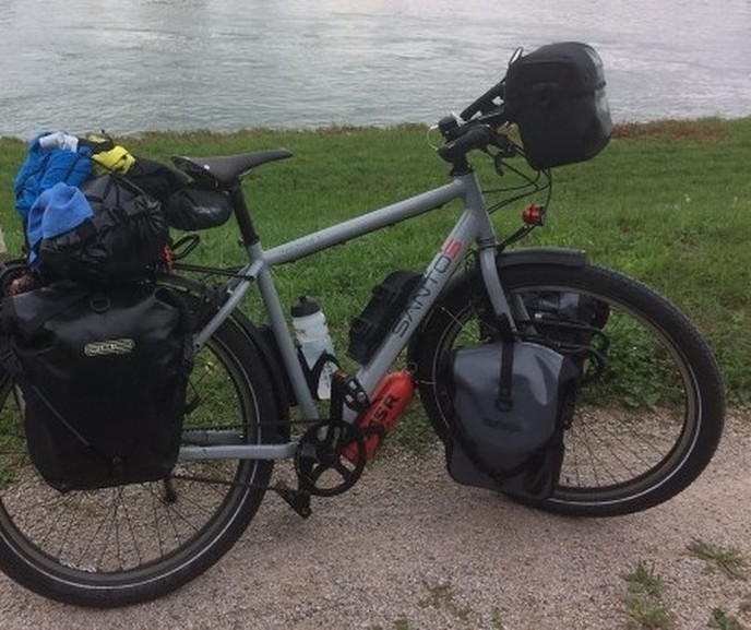 De wereldfietsers deden Dalfsen aan - Foto: Eigen geleverde foto