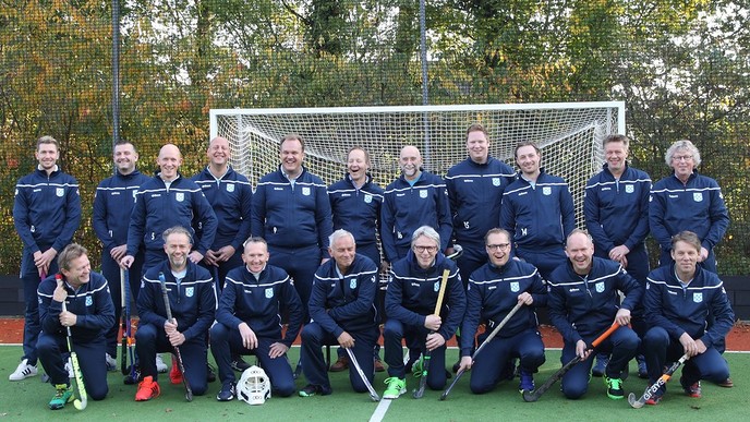 Nieuwe kleding Veteranen MHC - Foto: Eigen geleverde foto
