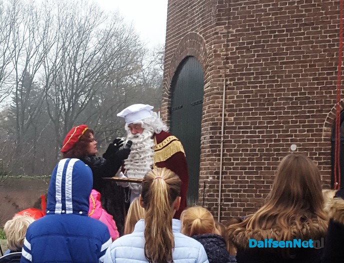 Sint is warm onthaald! - Foto: Ingezonden foto
