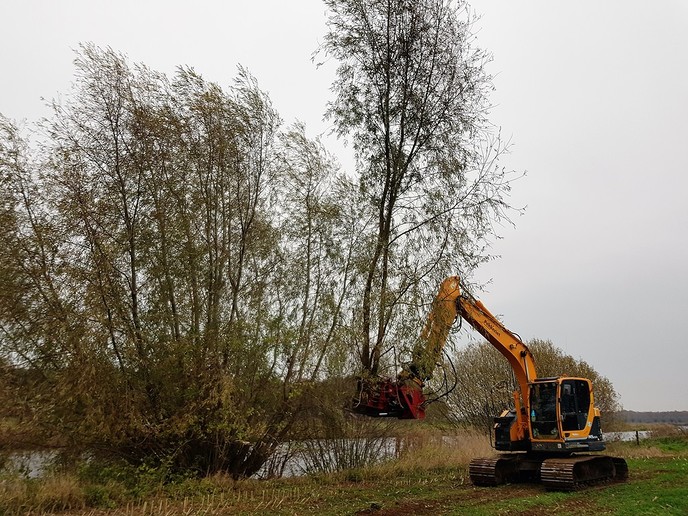 Pekkeriet maakt schoon schip langs de Vecht - Foto: Eigen geleverde foto