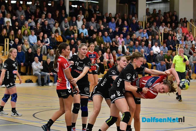 Dalfsen verliest nipt van regerend landskampioen VOC - Foto: Johan Bokma