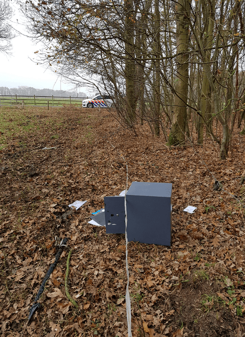Kluis gevonden in Dalfsen - Foto: Politie Vechtdal