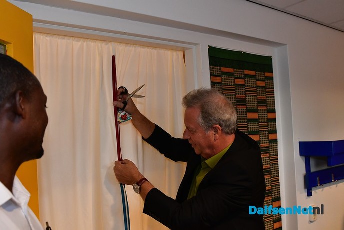 Naaiatelier sam sam officieel geopend - Foto: Johan Bokma