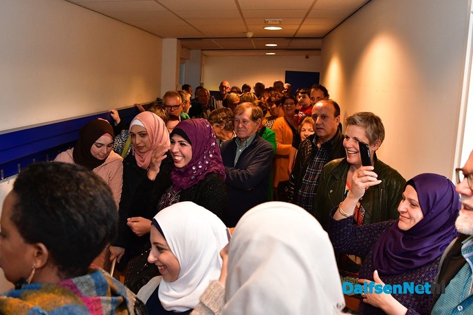 Naaiatelier sam sam officieel geopend - Foto: Johan Bokma