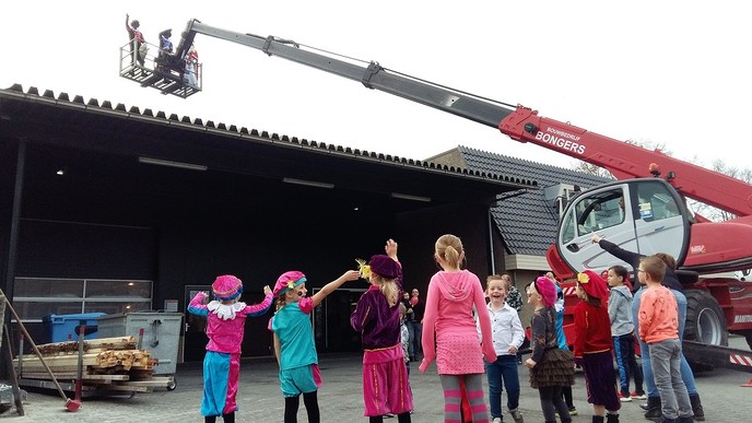Sinterklaas ook nu weer bij Bouwbedrijf Bongers b.v. - Foto: Eigen geleverde foto